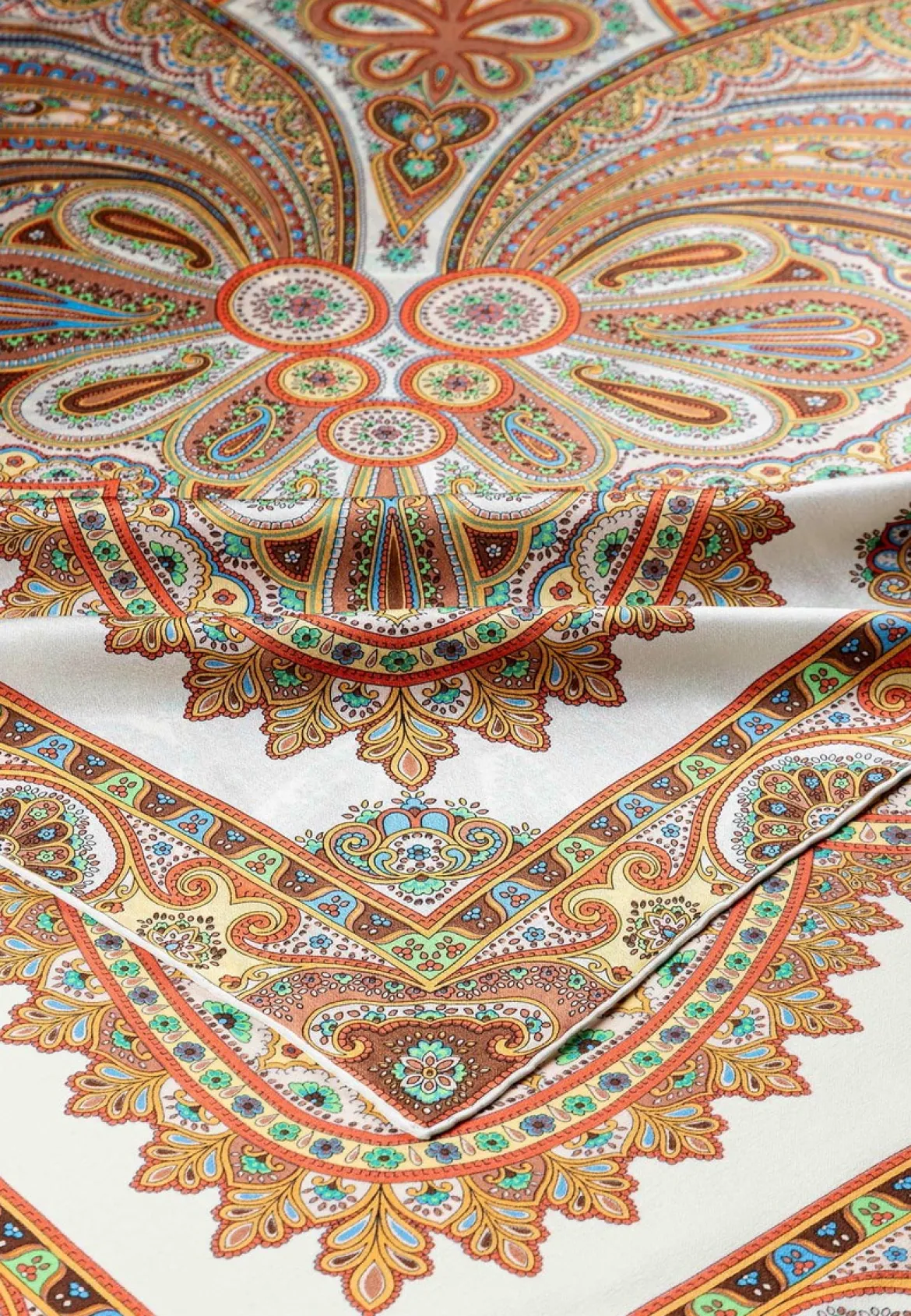 Aesthetic Paisley 140x140 - panna multi (beige)