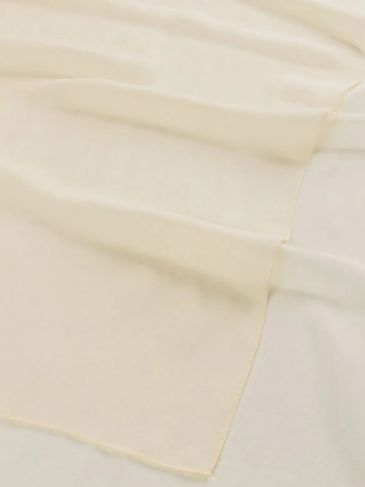 Classic Georgette 65 x 180 - creme (beige)