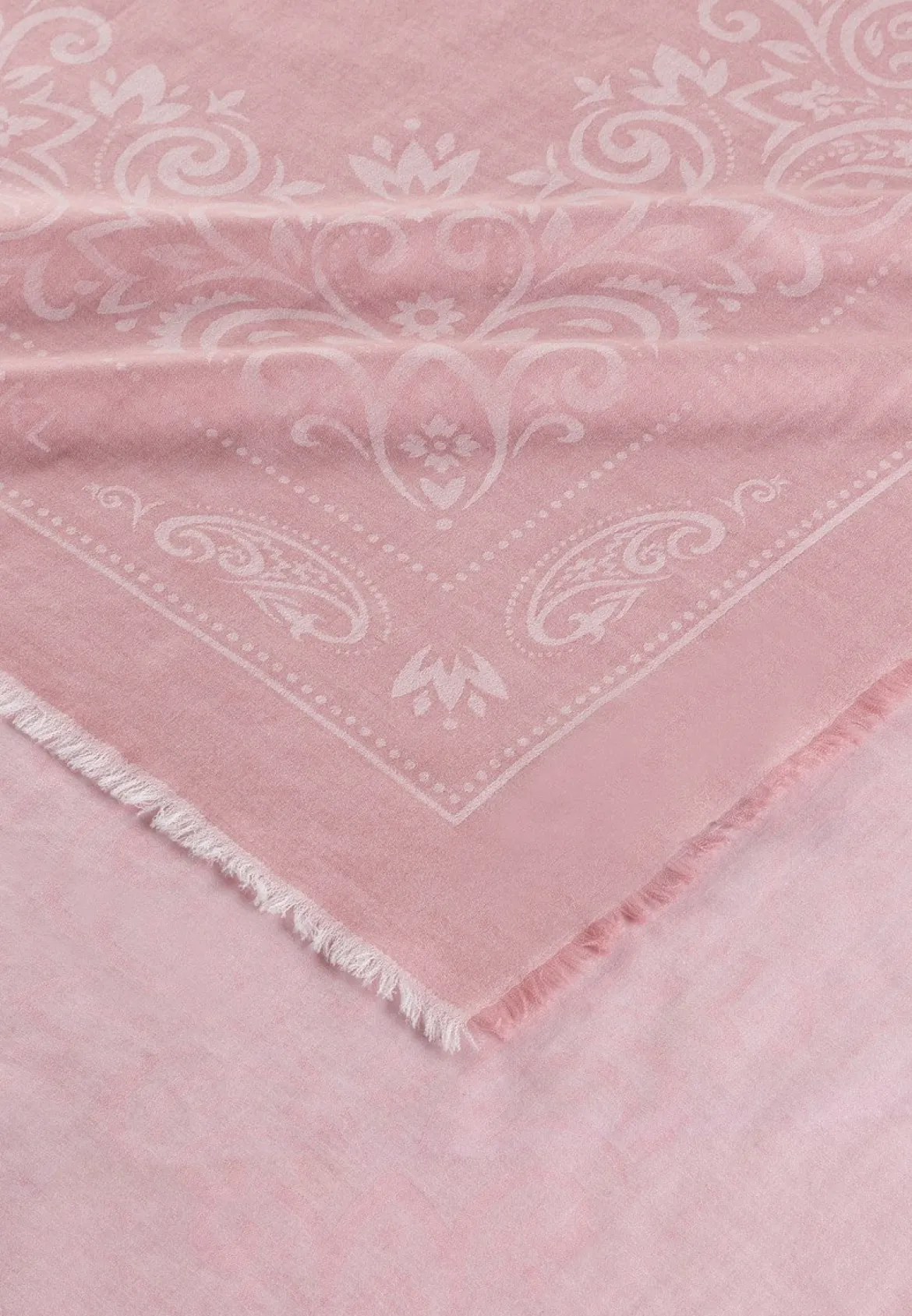 Floral Ornament 130 x 130 - rose (rosa)